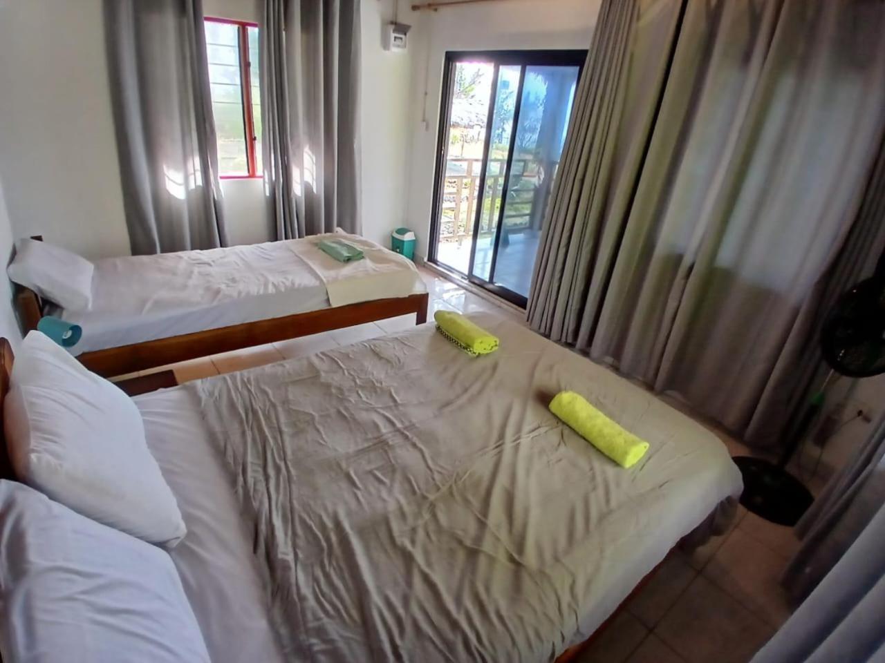 Compass Diving Resort Beloi Экстерьер фото